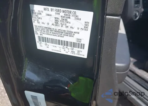 2010 Ford Escape Xlt z USA, uszkodzony, nr VIN 1FMCU9DG1AKC47607